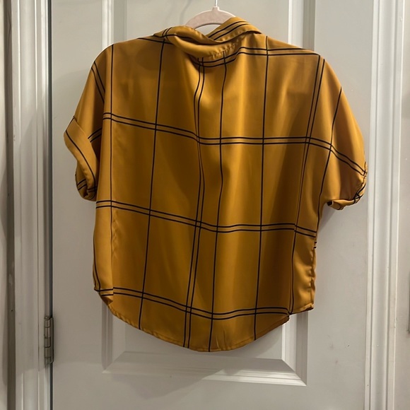 Button down top - Picture 3 of 3